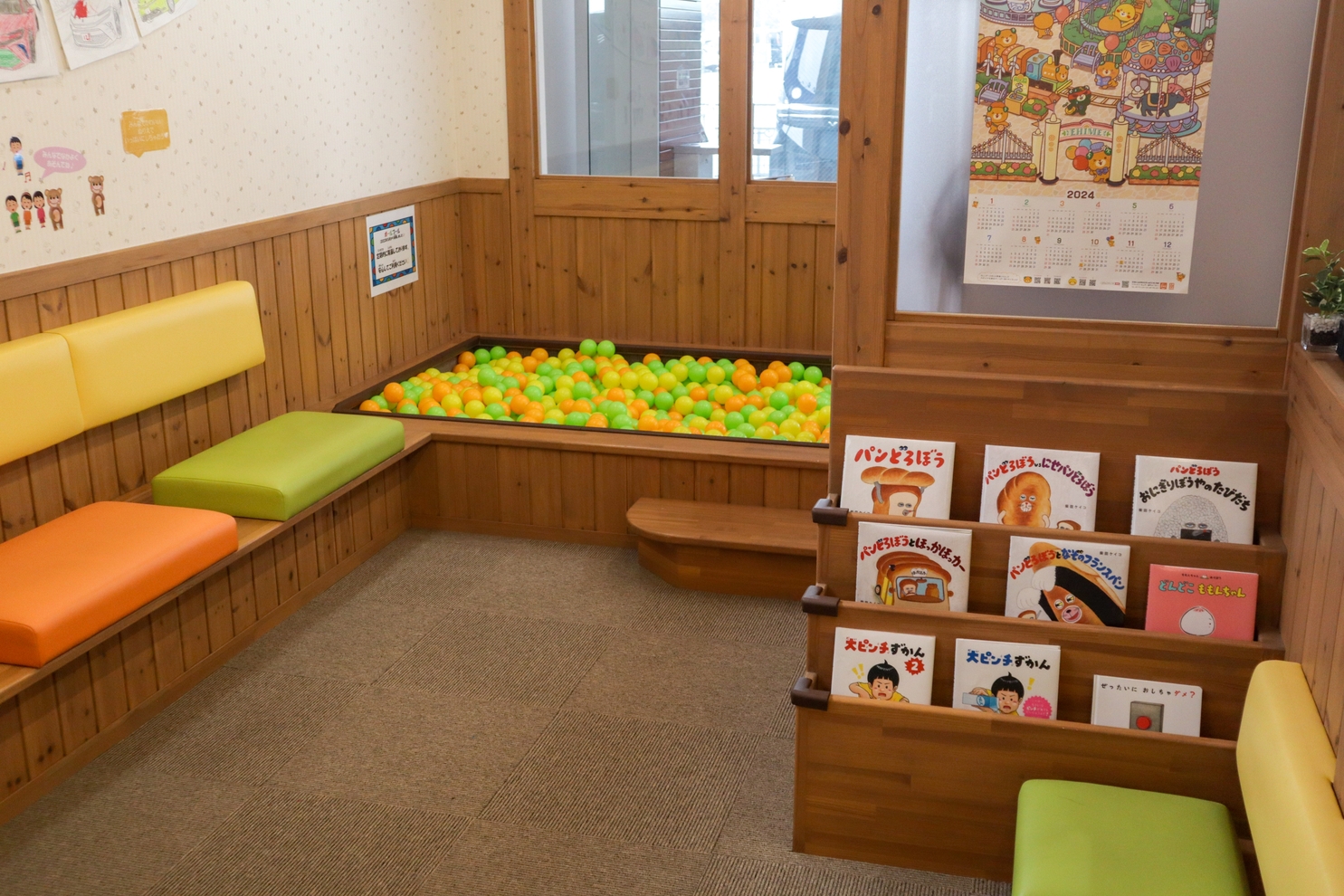 41 大洲 店舗写真(キッズスペース)