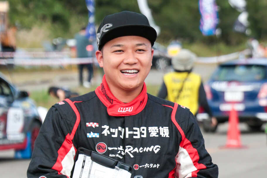 一六RACING ラリーチーム ドライバー 川本さん コドライバー 正岡さん（2025恐竜勝山）