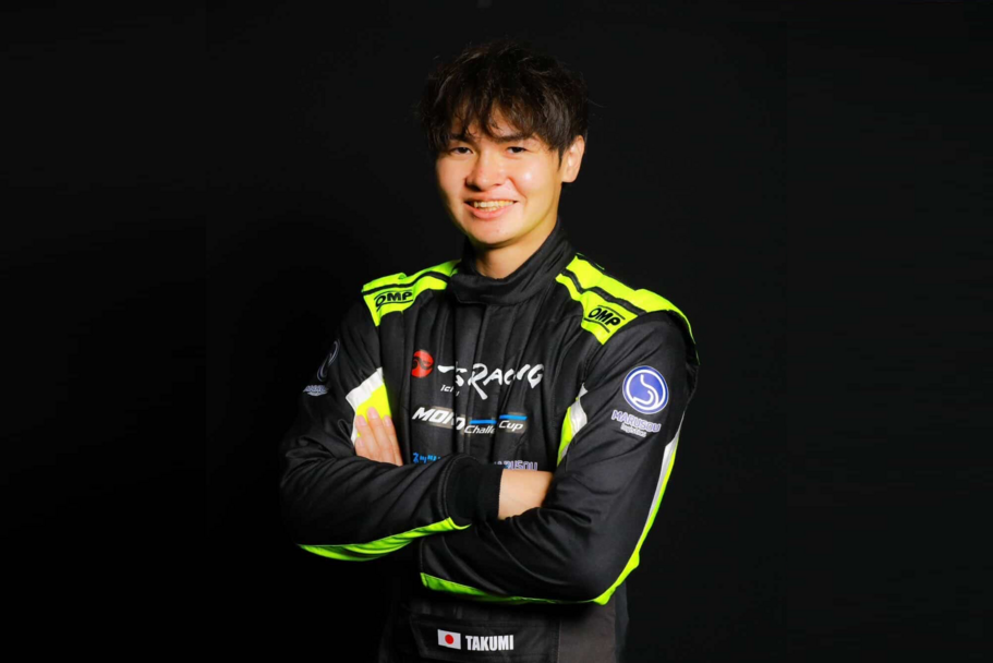 岩堀さん(横幅拡大)