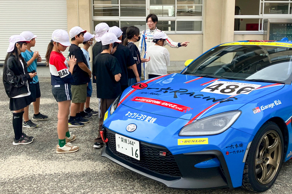 2025.10.16たちばな小学校（レース車両見学）出前授業
