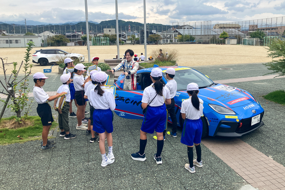 2025.10.20みどり小学校（レース車両見学）出前授業
