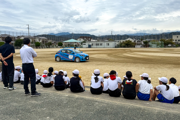 2025.10.20みどり小学校（デモンストレーション走行）出前授業2