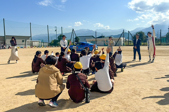 2025.11.07吉井小学校（レース車両見学）出前授業
