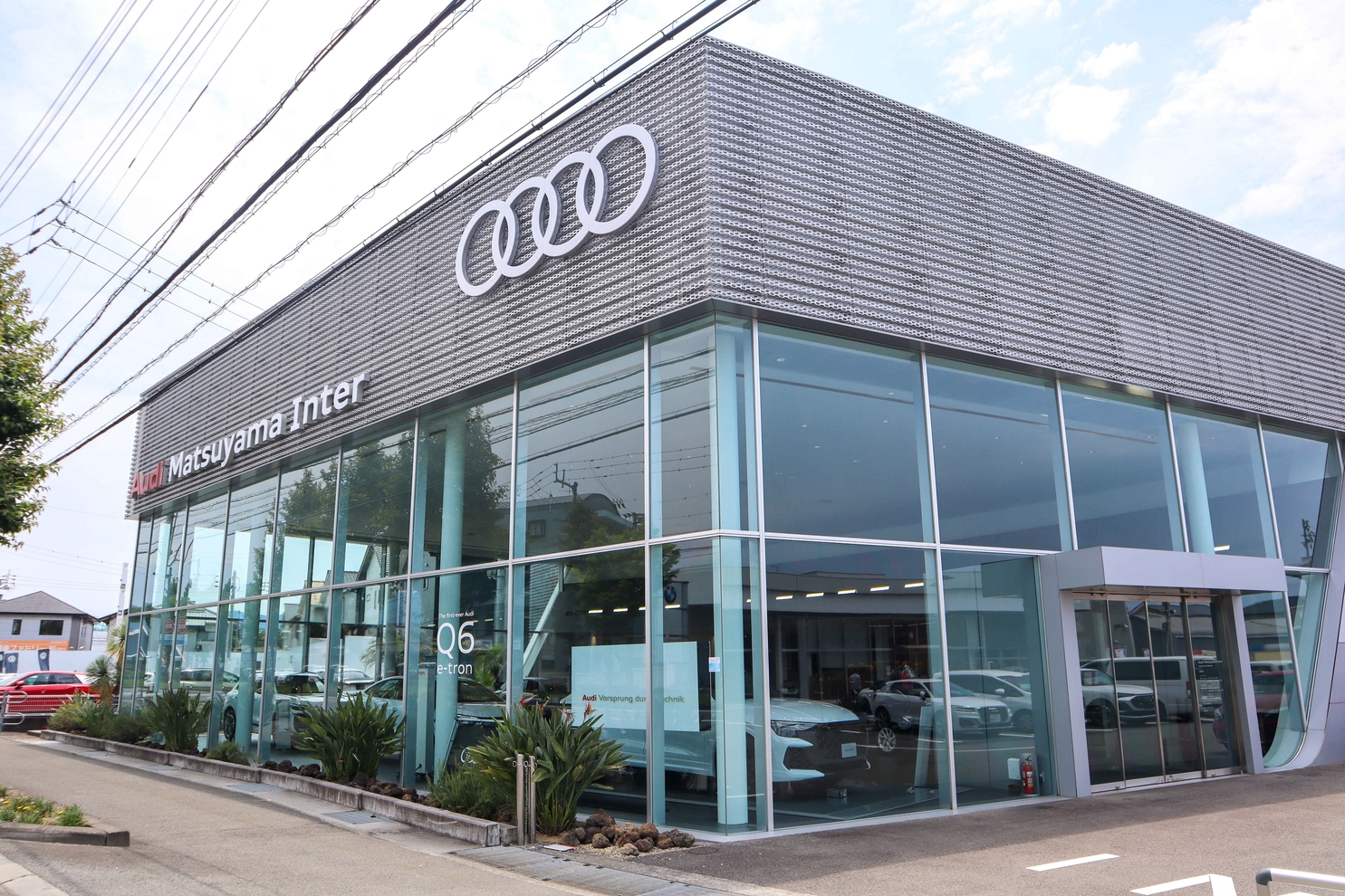Audi　店舗写真