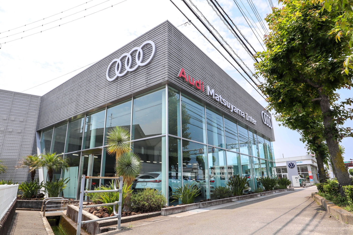 Audi　店舗写真