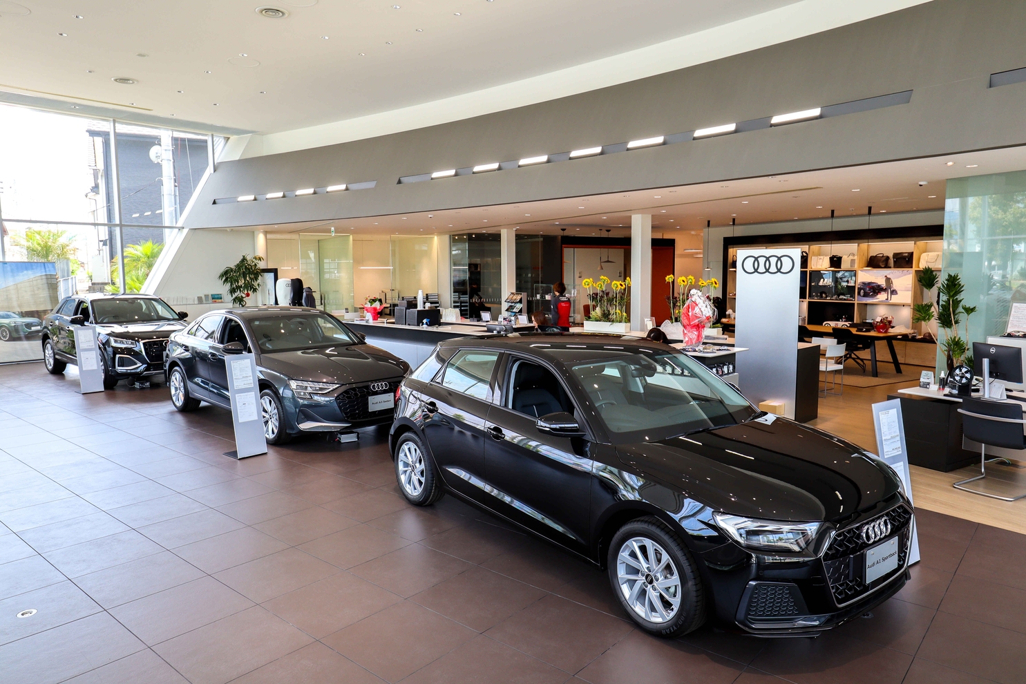 Audi　店舗写真
