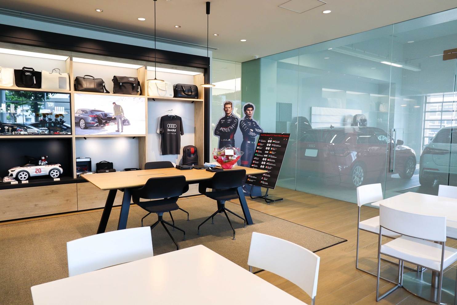 Audi　店舗写真