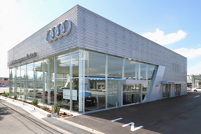 Audi店舗外観